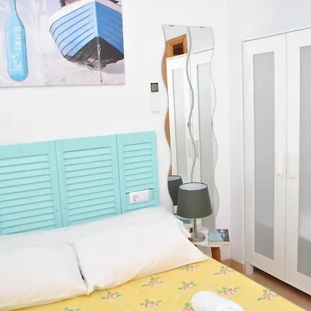 Appartement Small Building With 2
