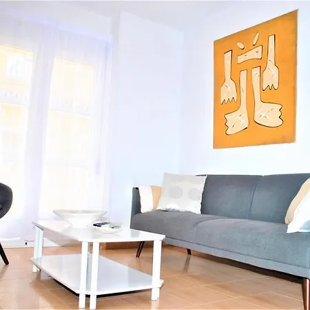 Apartment Small Building With 2 Malaga