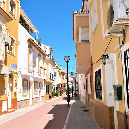 Small Building With 2 Malaga